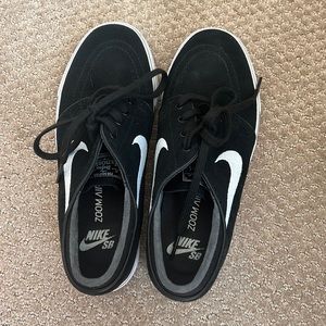 NIKE skateboard shoe zoom air